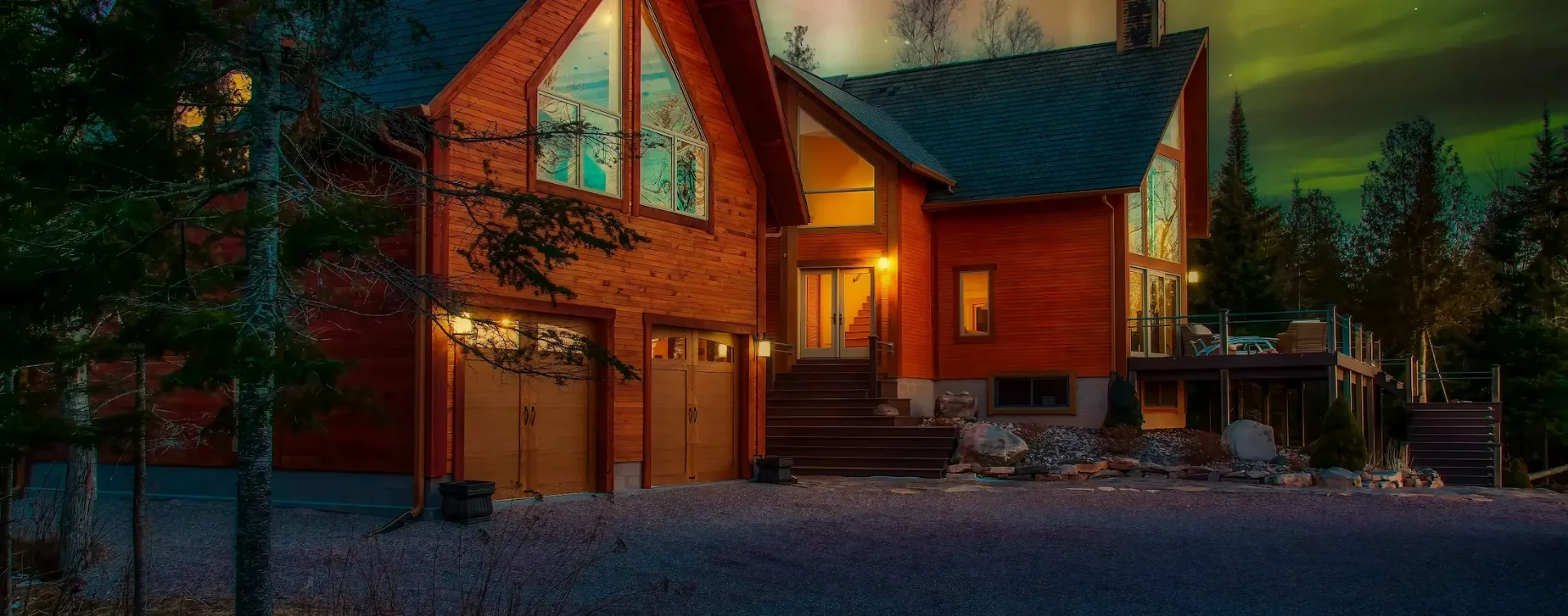 Beautiful home with Northern Lights in Marquette, Michigan